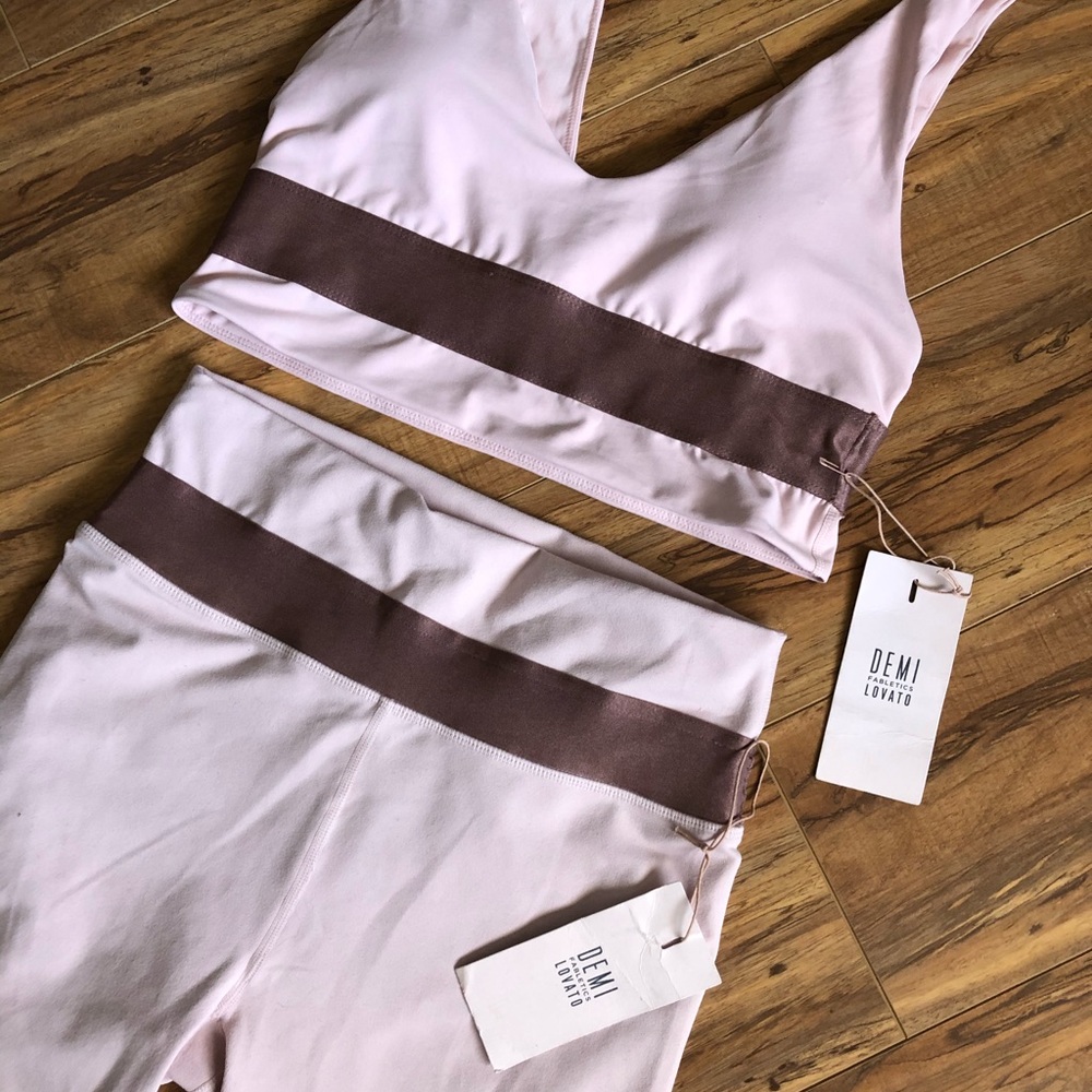 Demi Lovato Fabletics set